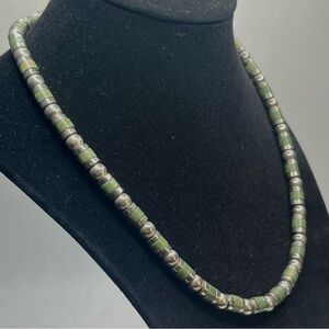 Vintage Green Beaded Necklace Silver Tone Beads Minimalist Style. Women-or Mens